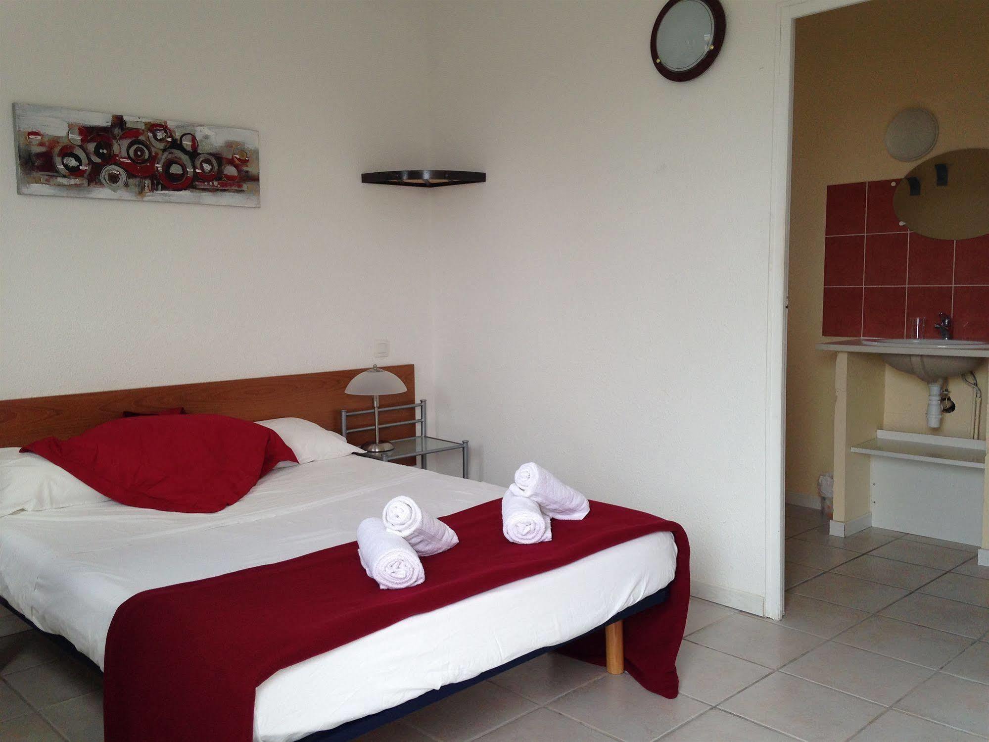 Mont Bouquet Lodge-Residence Hoteliere Brouzet-les-Ales Bagian luar foto